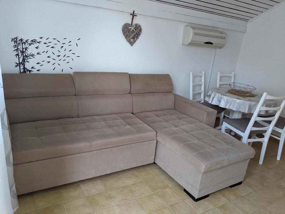 פריבלאקה Emilija Apartments Privlaka מראה חיצוני תמונה