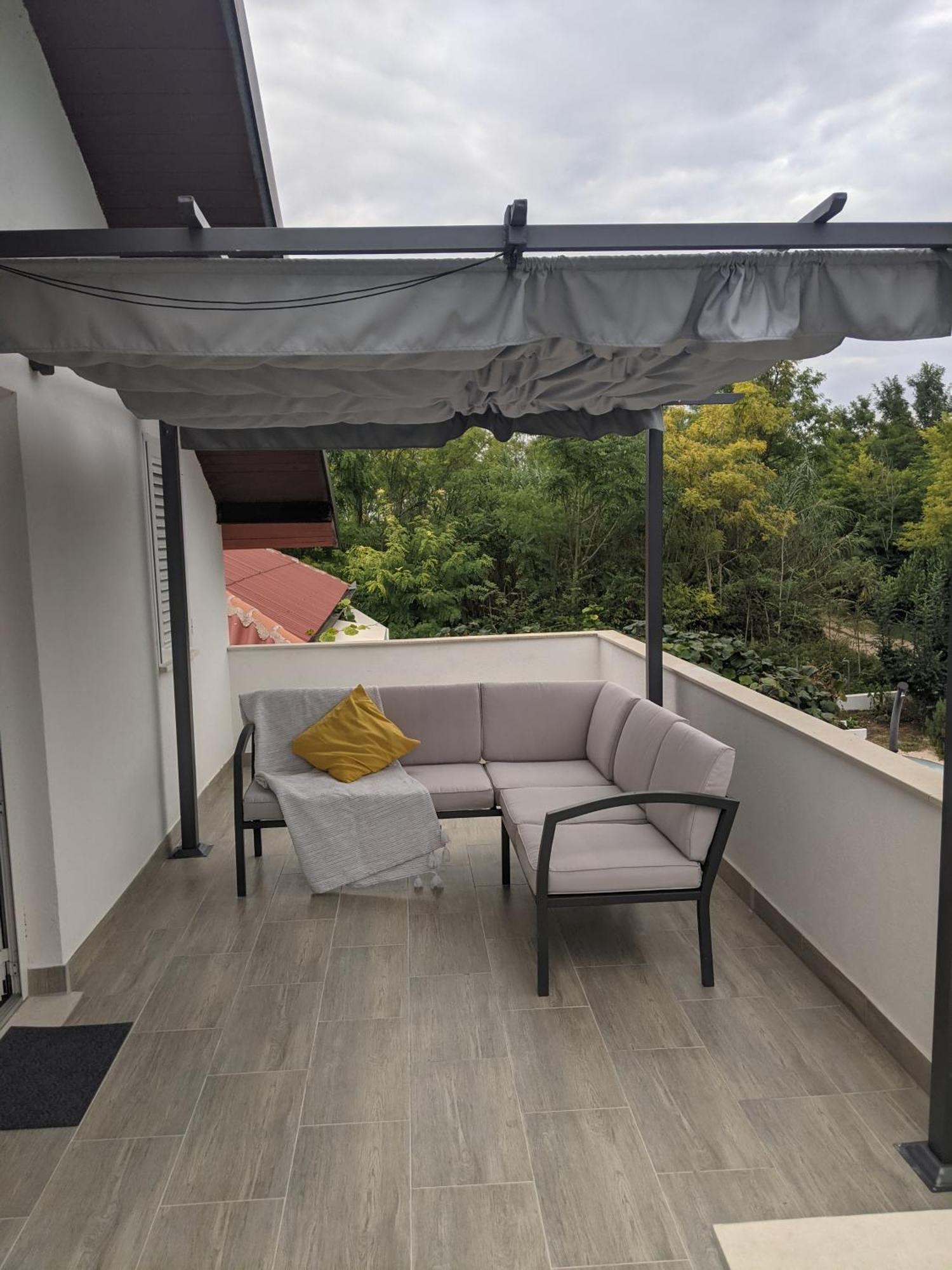 פריבלאקה Emilija Apartments Privlaka מראה חיצוני תמונה
